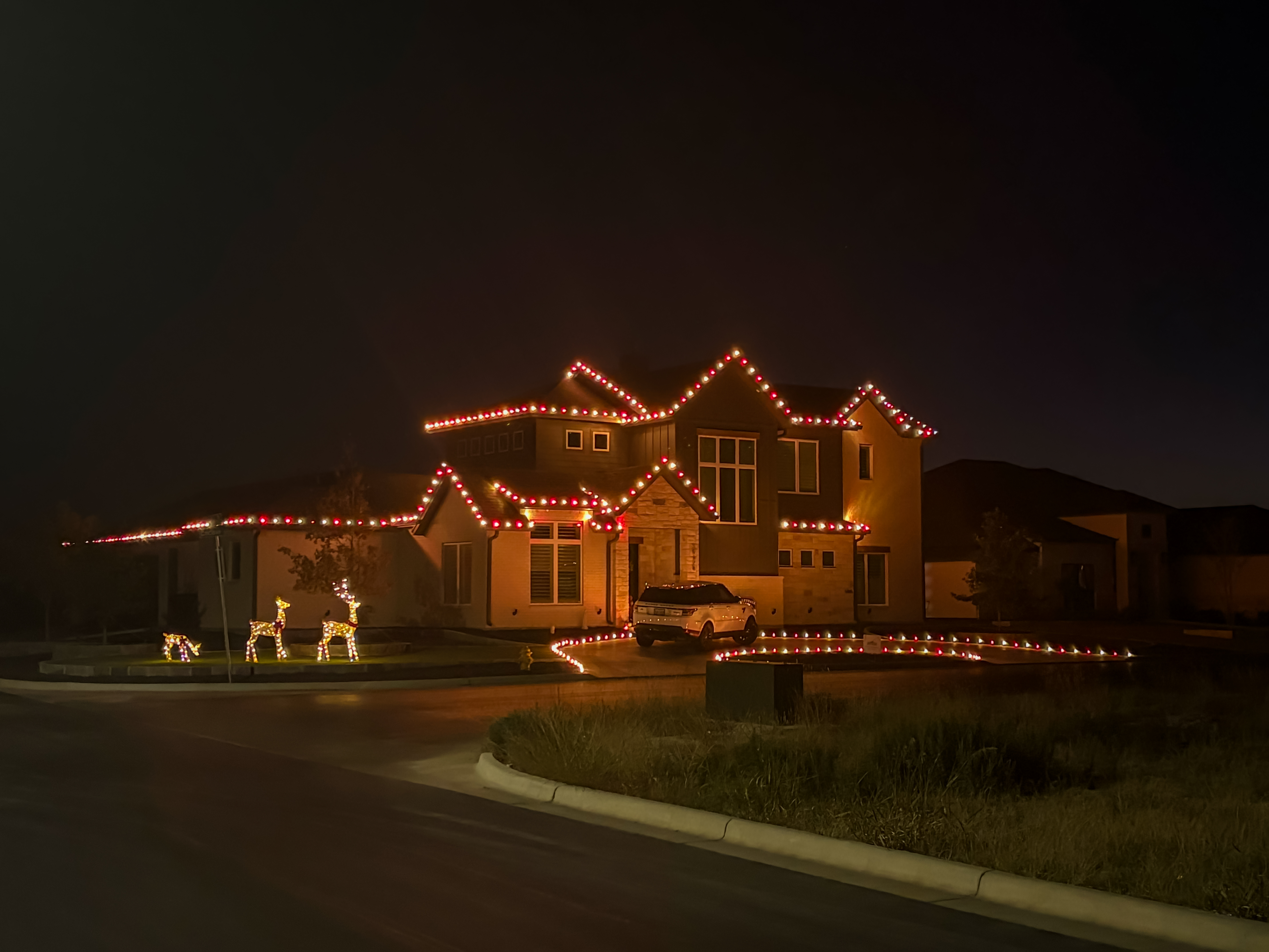 Christmas lights roofline installation